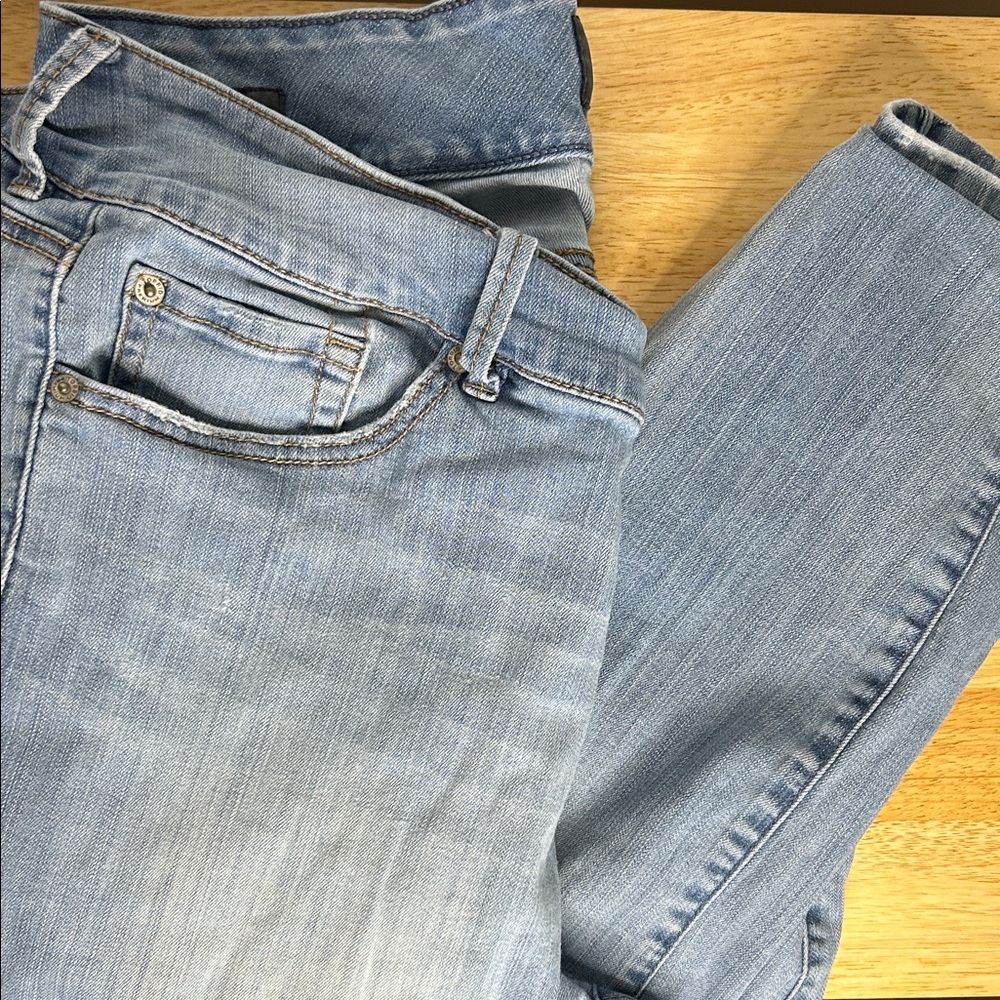 Torrid Light Wash Jeggings